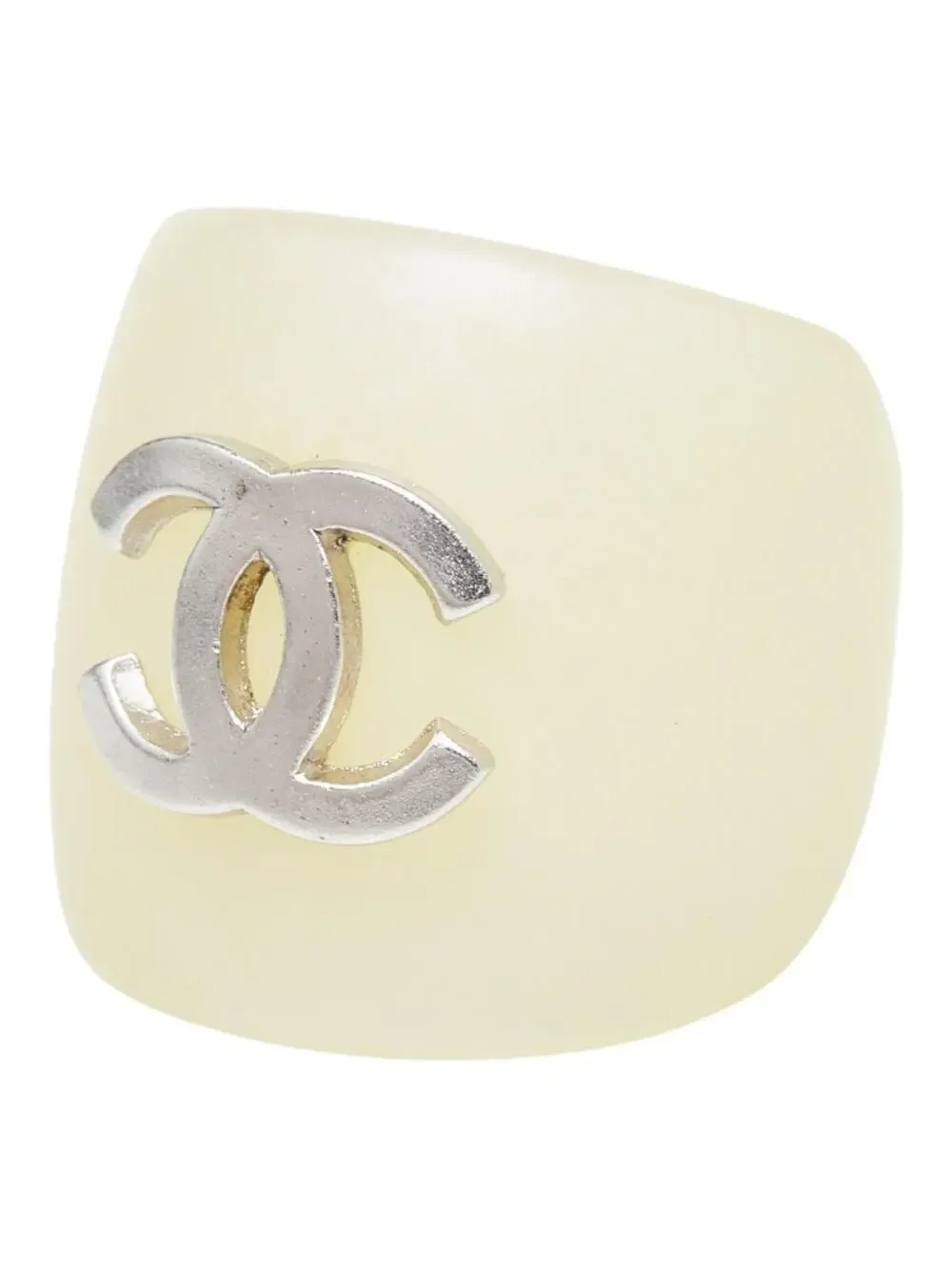 CHANEL elevate your